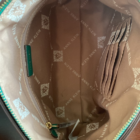 ANNE KLEIN BROWN AND GREEN LOGO CROSSBODY BAG NWT - Picture 15 of 17